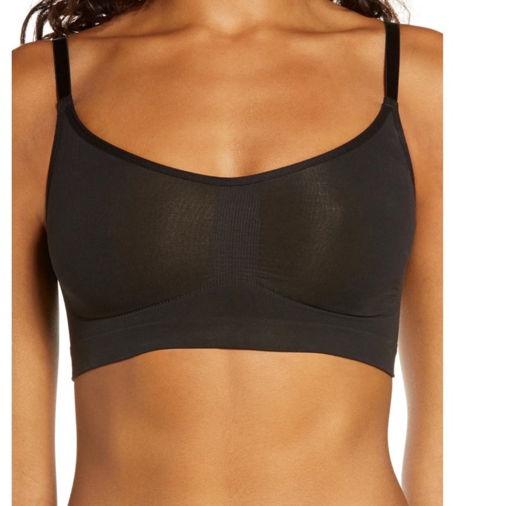 SKIMS Seamless Sculpt Bralette
ONYX, Size XX-Small/X-Small